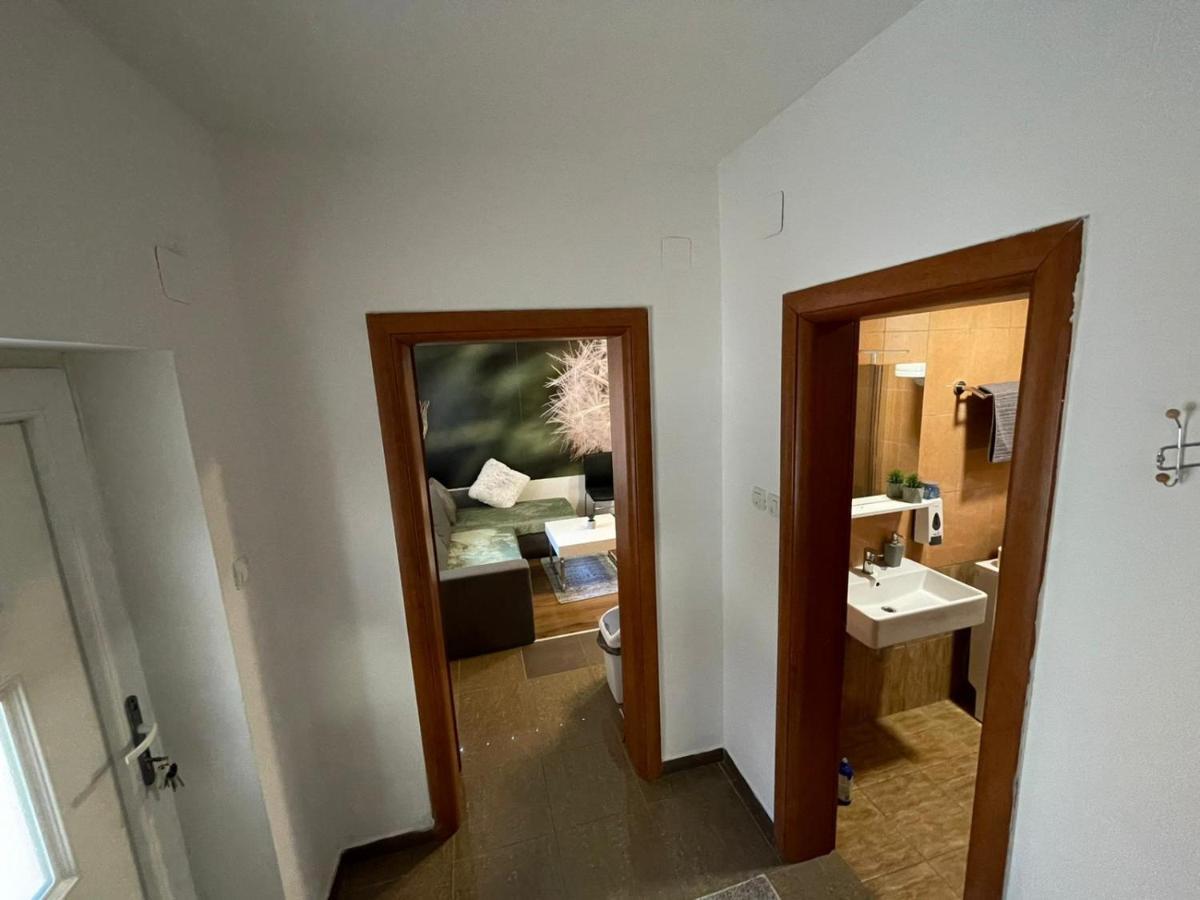 Cozy 1B Apartment Vera-Self Check In ザグレブ エクステリア 写真