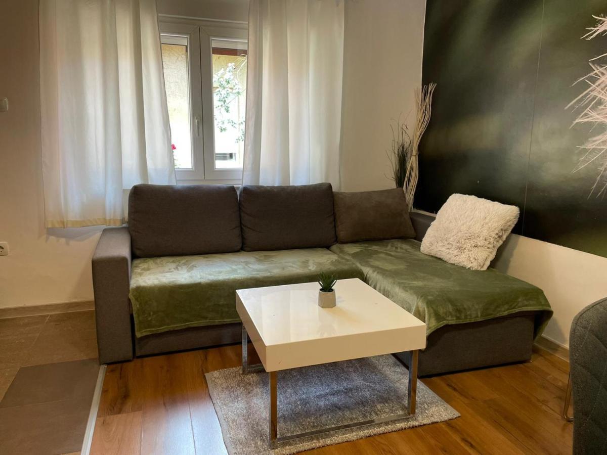 Cozy 1B Apartment Vera-Self Check In ザグレブ エクステリア 写真